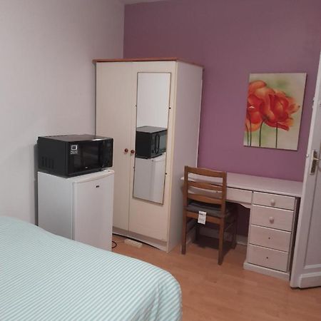 Chambre Privee Dans Une Maison Individuelle Ronchin Extérieur photo
